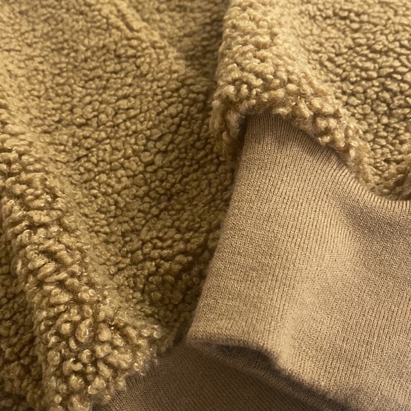 COZY SHERPA SWEATER ***never worn - Picture 4 of 4